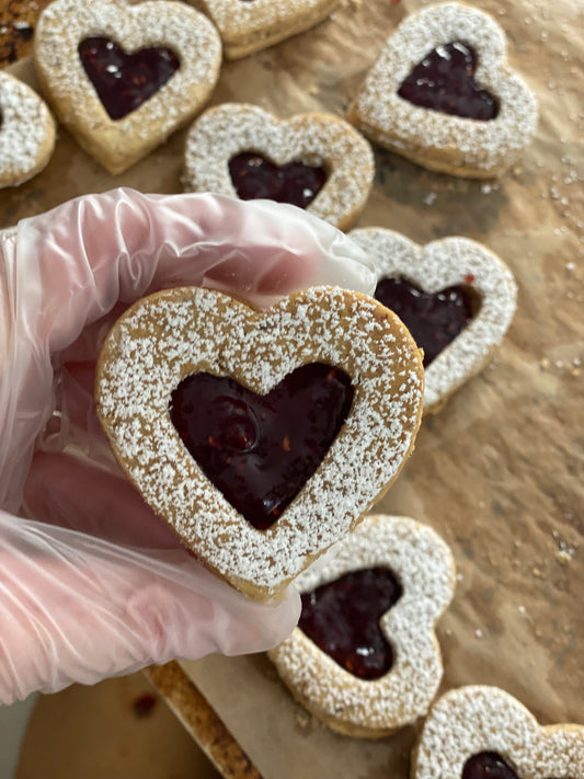 Raspberry Alfajores